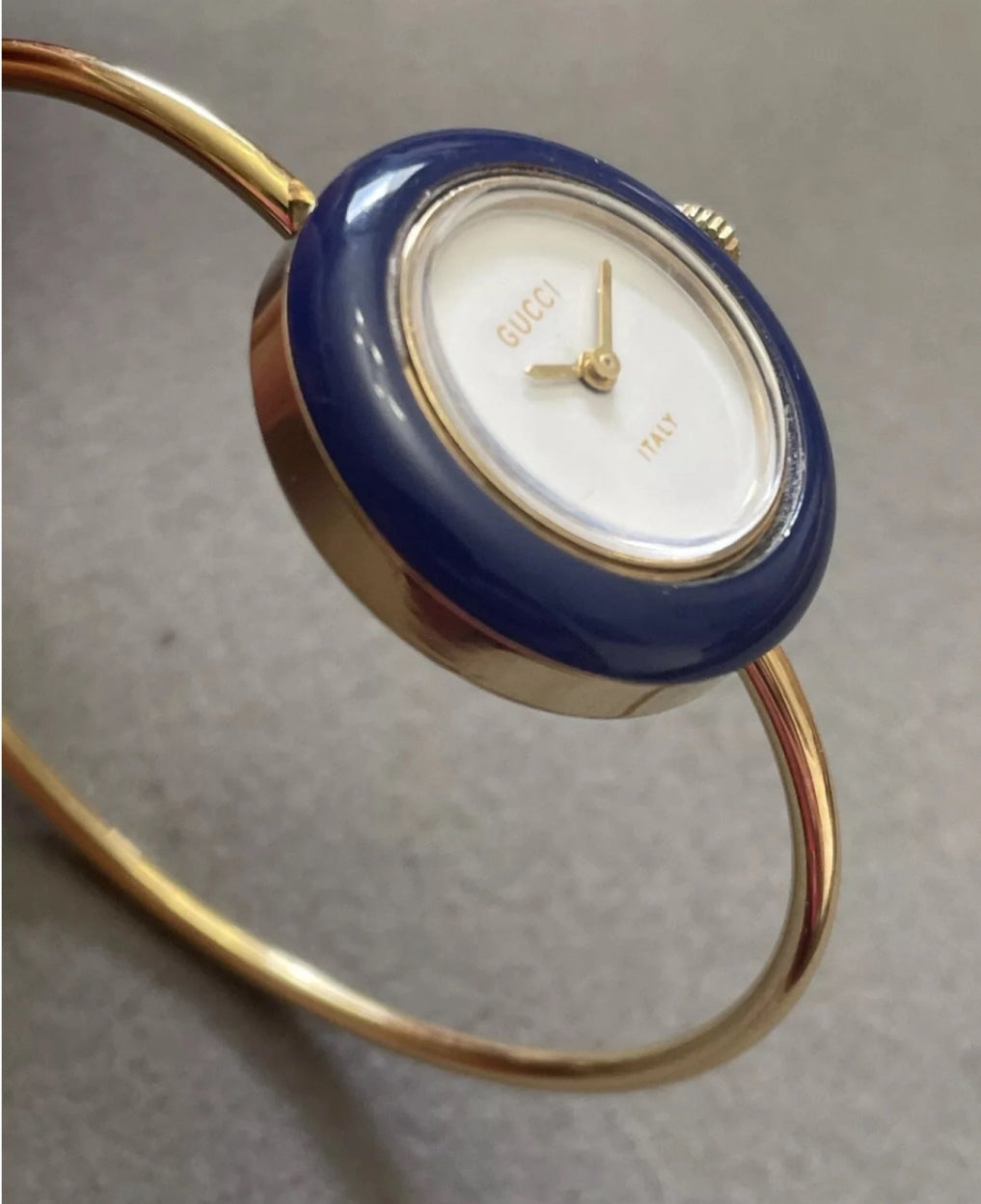 Gucci bezel watch
